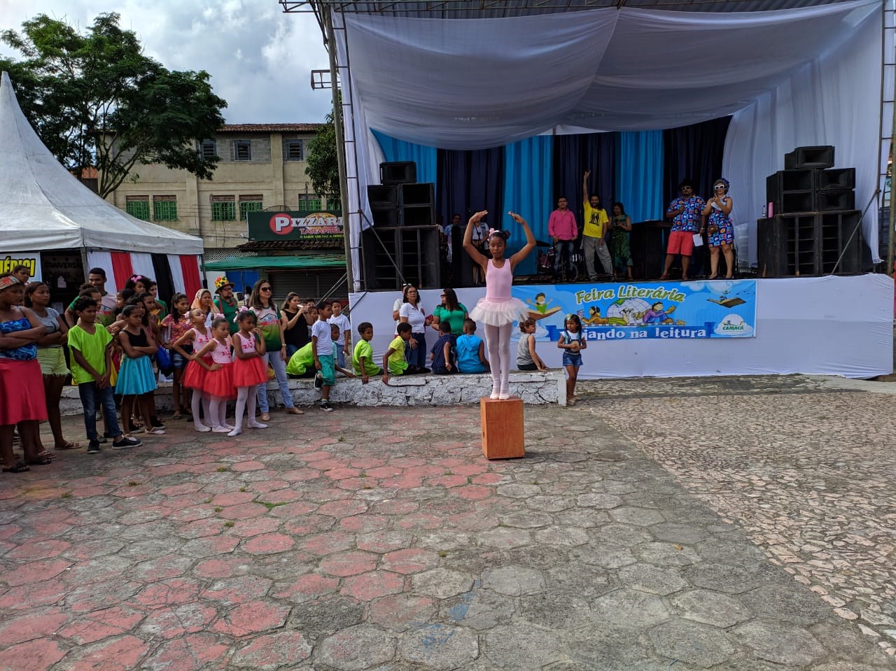 Camacã: 5° Feira Literária homenageia artistas locais